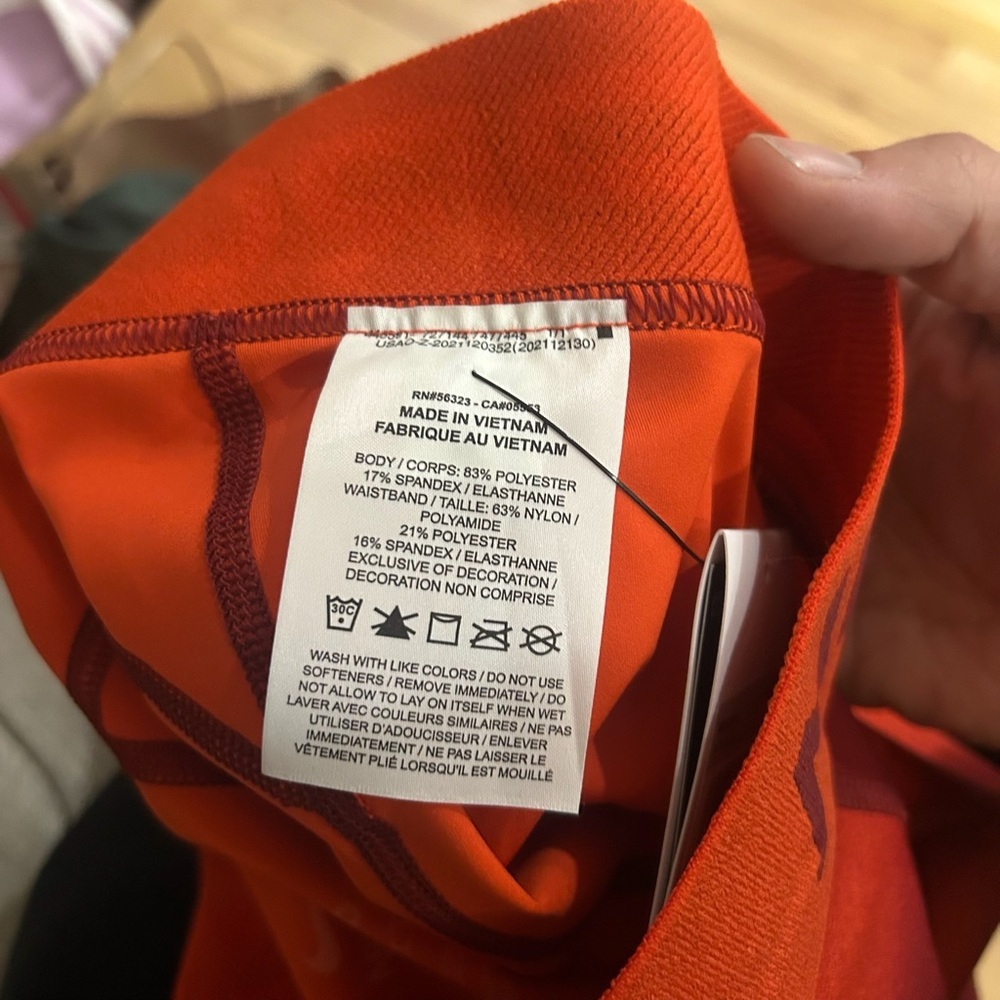 Nike Pro’s Women’s Dri-Fit 3” Striped Orange Spandex Shorts Sz XS NWT - Picture 8 of 8